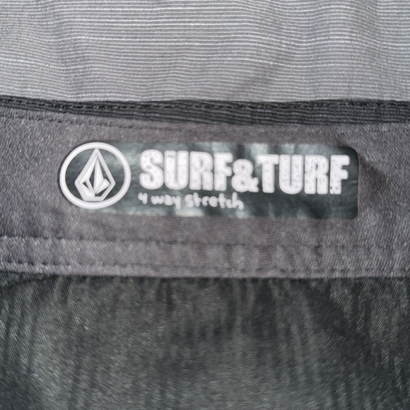 Volcom Shorts - Picture 3 of 6